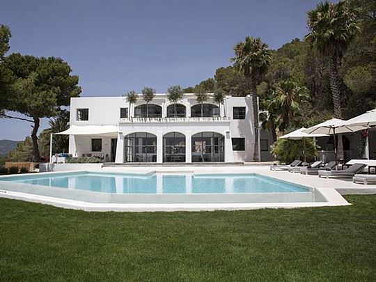 A large 7 bedroom Ibiza villa in the San Jose area