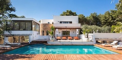 Large 8 bedroom Ibiza villa for 16 people near Santa Eulalia