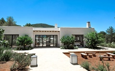 Luxury villa up in the North only 10 minute drive away from Benirras beach