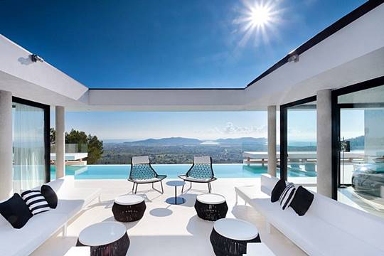 Contemporary villa to rent near Ibiza Town