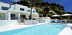 Large rental villa with sea view in the Es Cubells area