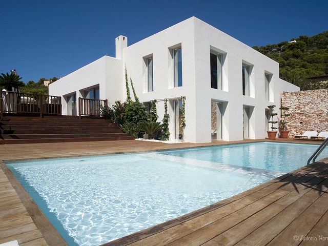 A luxury 4 bedroom holiday villa in San Jordi, Ibiza