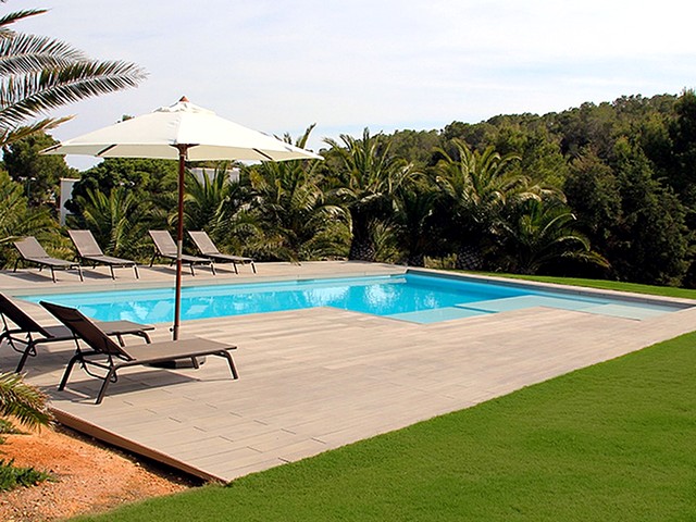 pool area at villa 2