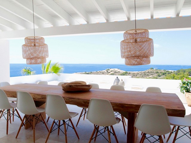 dinning table and view