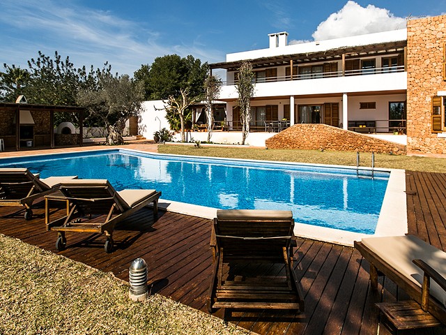 A beautiful 6 bedroom villa in the South, near SA CALETA BEACH