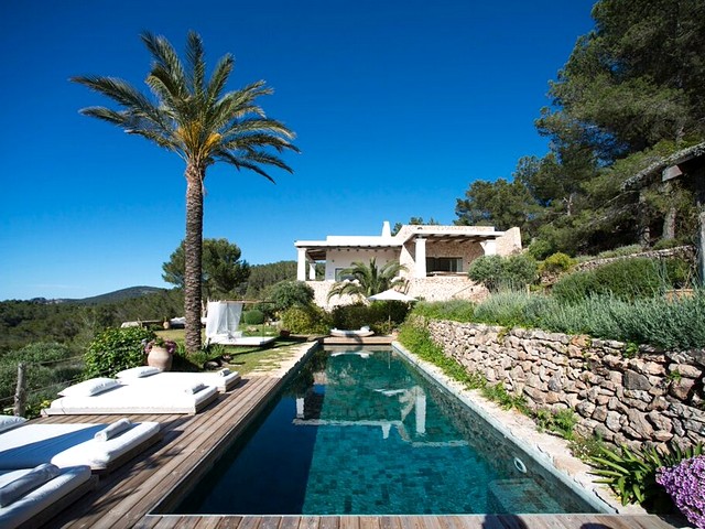 A luxury Ibiza finca offering total privacy in Santa Agnes