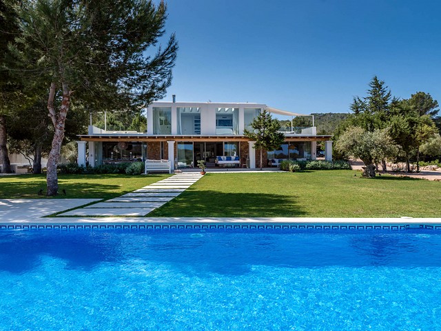 Exclusive villa for rent in West Ibiza