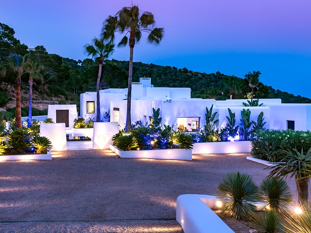 luxury villa in Ibiza by night