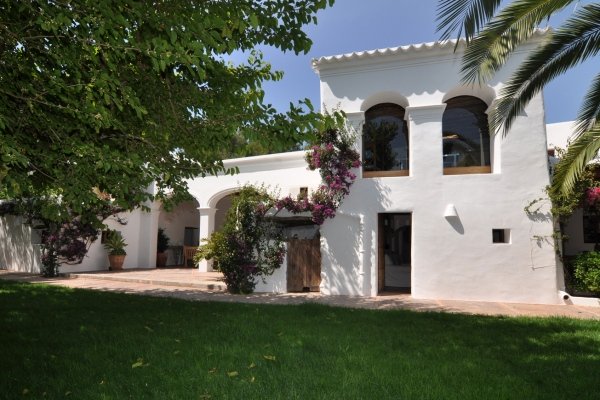 A beautifully restored Ibiza finca set in mature private grounds, San Joan