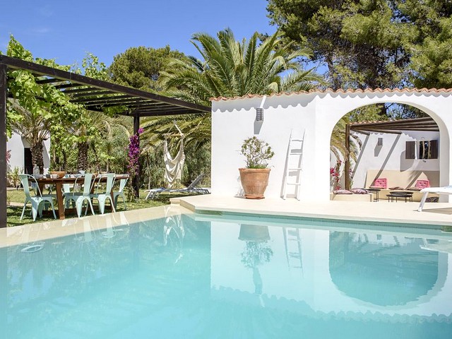 villa with pool on ibiza