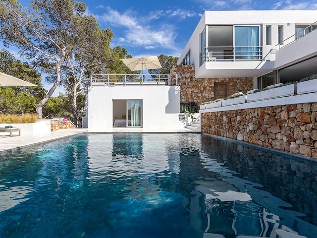 6 bedroom villa for 12 people near Cala Tarida beach