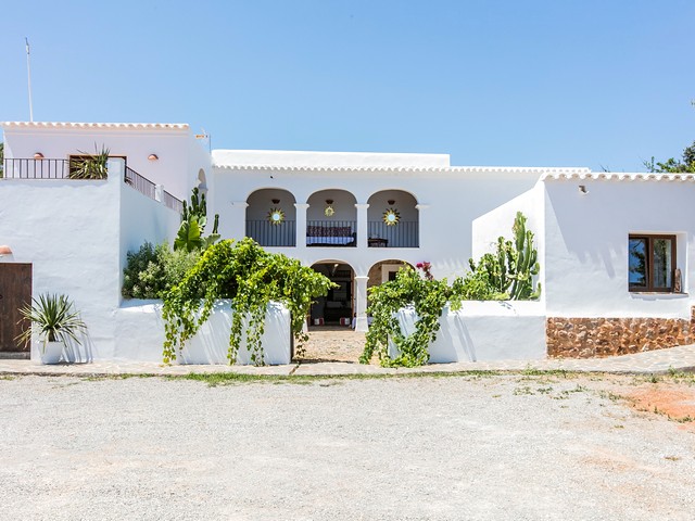 large villa in north ibiza to rent