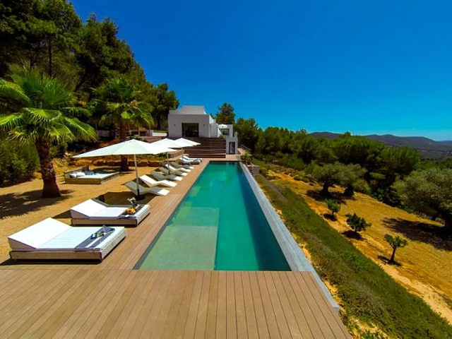 Luxury villa with pool in Ibiza