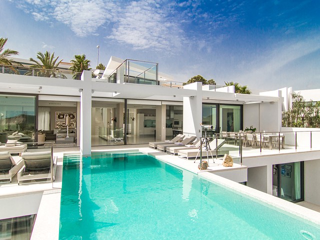 exclusive rental villa with pool in es cubells