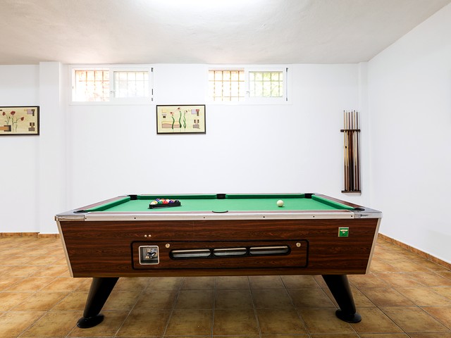 pool table