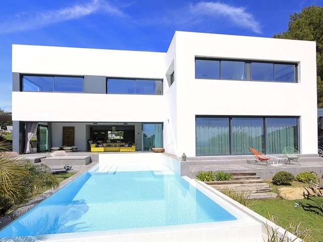 Exclusive Ibiza holiday villa for 10 people