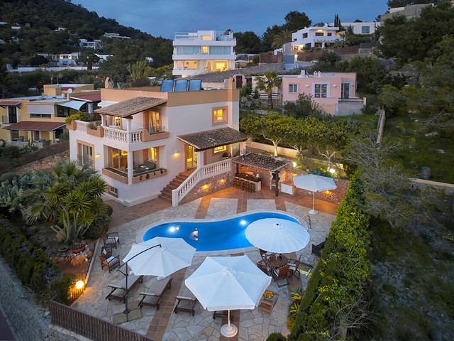 ibiza villa by night 2