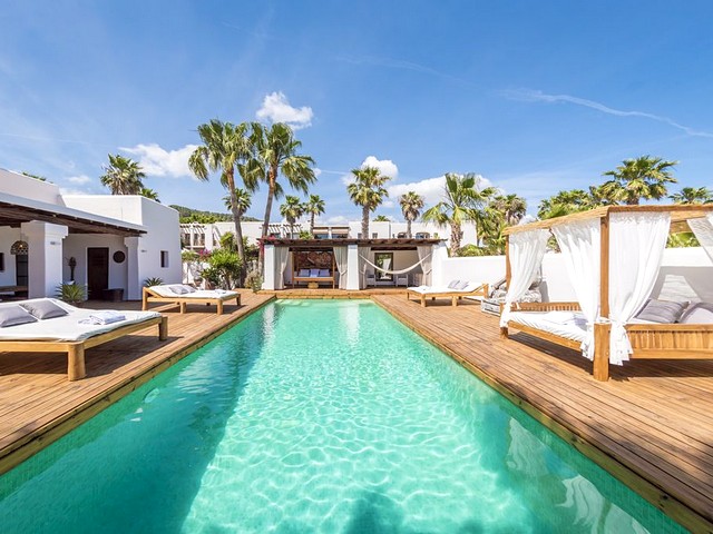 Ibiza rental with pool