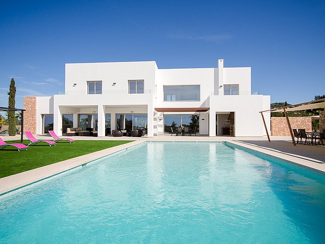 the pool and villa