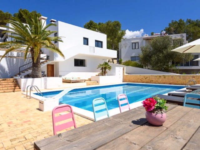 Charming Ibiza villa for rent located in the area of Salinas