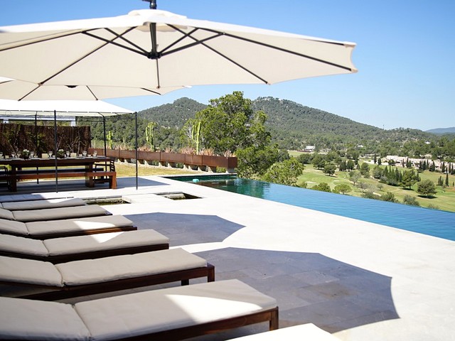 seating area around the villas pool