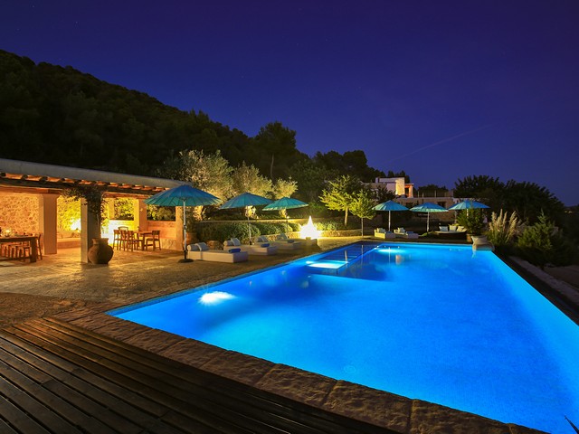 pool by night 2