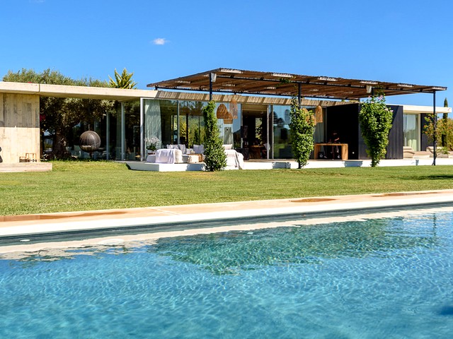 Luxury holiday villa